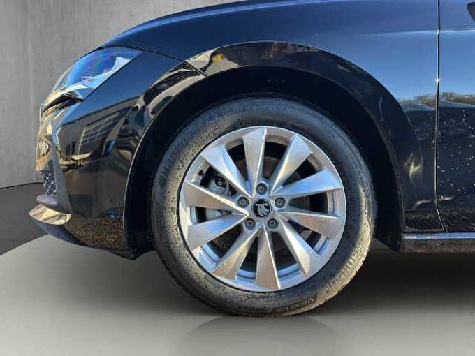 SKODA Superb Combi  Essence Rückfahrkamera/Navigationssystem