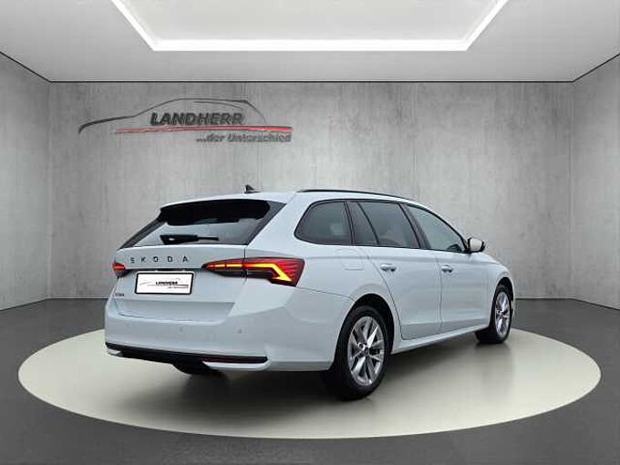 SKODA Octavia Combi Selection TDI DSG (Facelift)