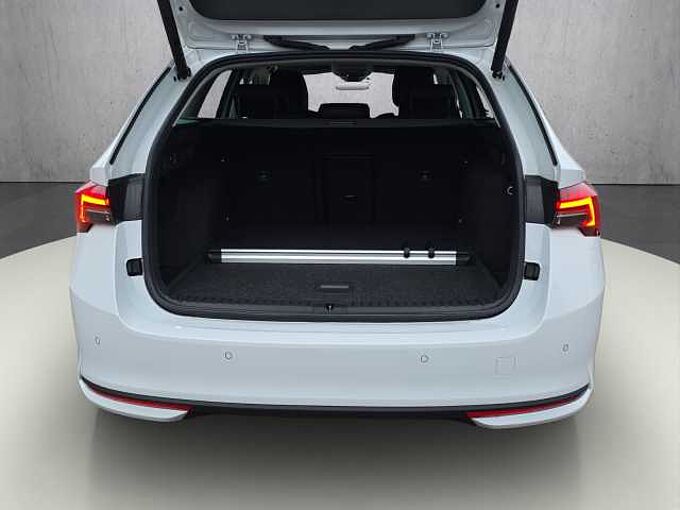 SKODA Octavia Combi Selection TDI DSG (Facelift)