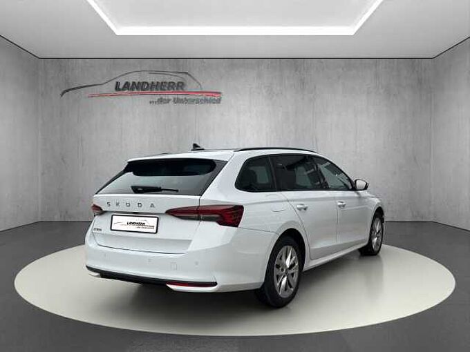 SKODA Octavia Combi  Selection 5.J Garantie/ el. Heckklappe /Teilleder/Kamera. ...