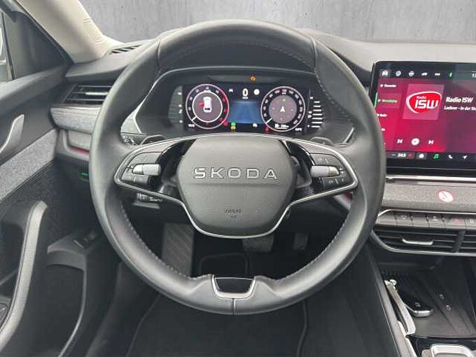 SKODA Octavia Combi  Selection 5.J Garantie/ el. Heckklappe /Teilleder/Kamera. ...