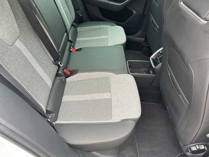 SKODA Octavia Combi  Selection 5.J Garantie/ el. Heckklappe /Teilleder/Kamera. ...