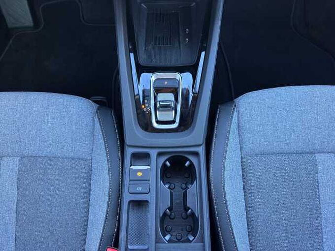 SKODA Octavia Combi  Selection 5.J Garantie/ el. Heckklappe /Teilleder/Kamera....