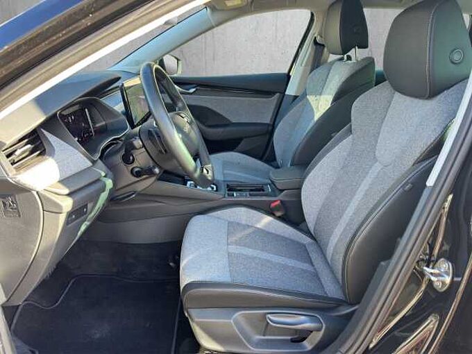 SKODA Octavia Combi  Selection 5.J Garantie/ el. Heckklappe /Teilleder/Kamera....