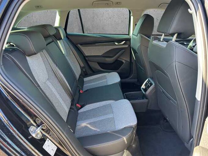 SKODA Octavia Combi  Selection 5.J Garantie/ el. Heckklappe /Teilleder/Kamera....