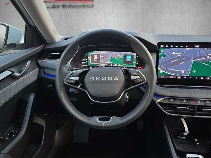 SKODA Octavia Combi Selection 5.J Garantie/ el. Heckklappe /Teilleder/Kamera....