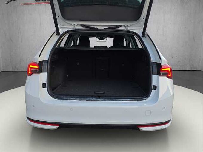 SKODA Octavia Combi Selection 5.J Garantie/ el. Heckklappe /Teilleder/Kamera....