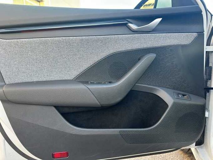 SKODA Octavia Combi Selection 5 J. Garantie / el Heckklappe