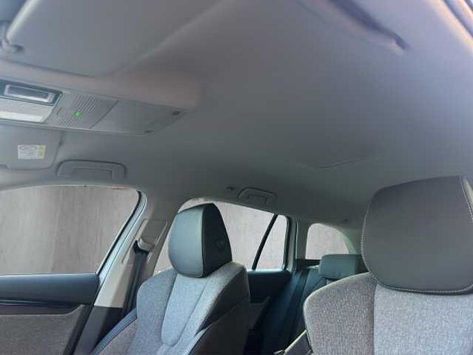 SKODA Octavia Combi Selection 5 J. Garantie / el Heckklappe