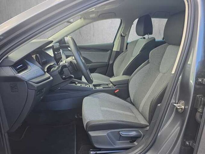 SKODA Octavia Combi Selection 5.J Garantie / Navi