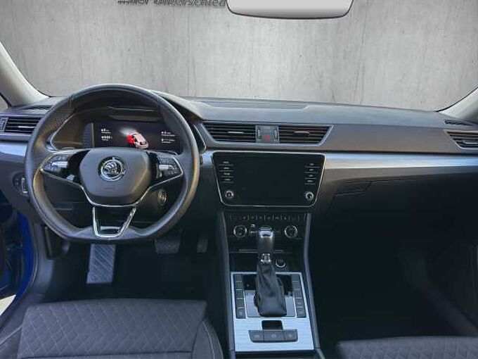 SKODA Superb 1.5 TSI Ambition //Kamera/Navi/Sitzheizung 