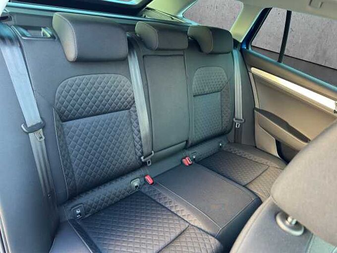 SKODA Superb 1.5 TSI Ambition //Kamera/Navi/Sitzheizung 