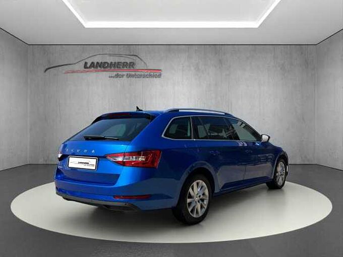 SKODA Superb 1.5 TSI Ambition //Kamera/Navi/Sitzheizung