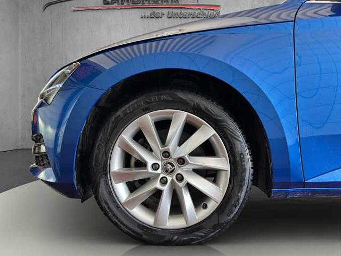 SKODA Superb 1.5 TSI Ambition //Kamera/Navi/Sitzheizung
