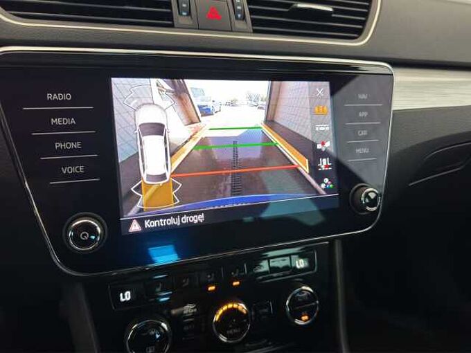 SKODA Superb 1.5 TSI Ambition //Kamera/Navi/Sitzheizung 
