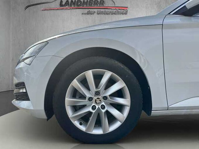SKODA Superb 1.5 TSI Ambition //Kamera/Navi/Sitzheizung