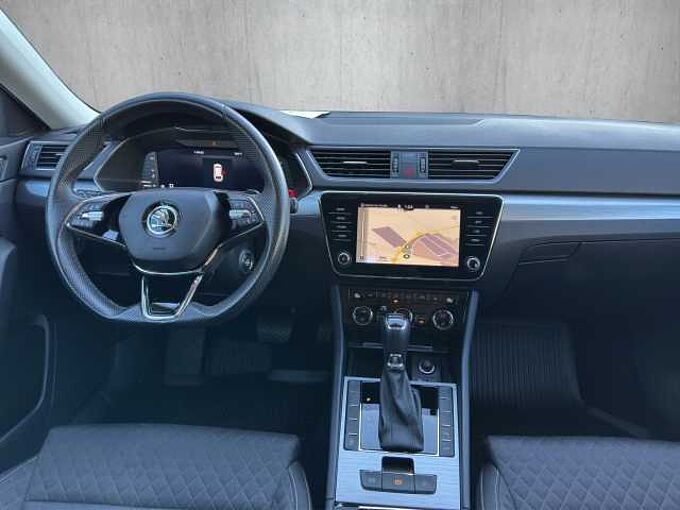 SKODA Superb 1.5 TSI Ambition //Kamera/Navi/Sitzheizung 