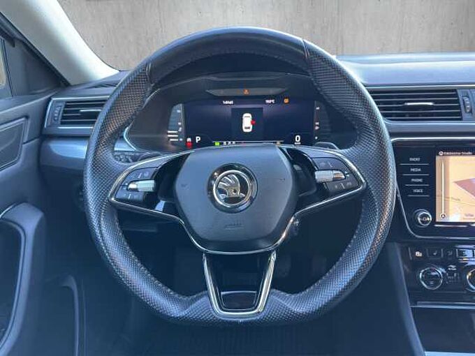 SKODA Superb 1.5 TSI Ambition //Kamera/Navi/Sitzheizung 