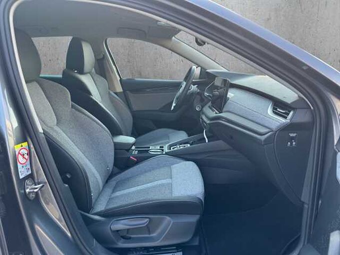 SKODA Octavia Combi 1.5 TSI Selection //5-Jahre Garantie /Navi/Sitzheizung Navi/Sitzheizung/Kamera