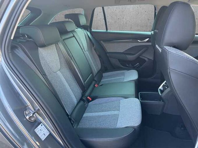 SKODA Octavia Combi 1.5 TSI Selection //5-Jahre Garantie /Navi/Sitzheizung Navi/Sitzheizung/Kamera