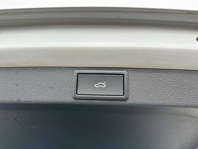 SKODA Octavia Combi Sportline 5. J Garantie/el. Heckklappe/Teilleder