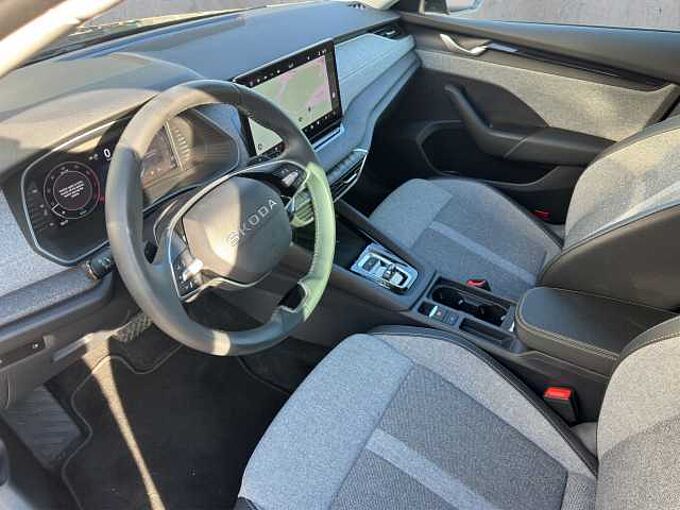 SKODA Octavia Combi 1.5 TSI Selection //5-Jahre Garantie /Navi/Sitzheizung Navi/Sitzheizung/Kamera