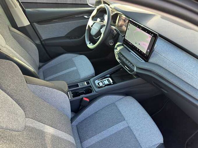 SKODA Octavia Combi 1.5 TSI Selection //5-Jahre Garantie /Navi/Sitzheizung Navi/Sitzheizung/Kamera