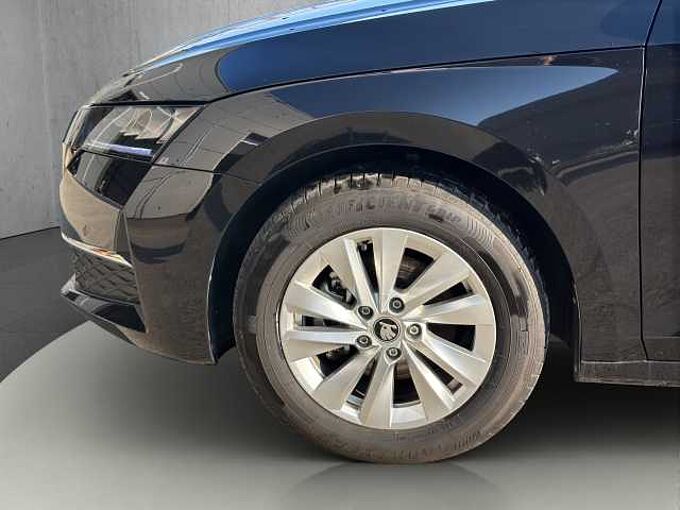 SKODA Octavia Combi 1.5 TSI Selection //5-Jahre Garantie /Navi/Sitzheizung Navi/Sitzheizung/Kamera