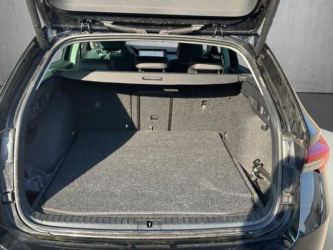 SKODA Octavia Combi 1.5 TSI Selection //5-Jahre Garantie /Navi/Sitzheizung Navi/Sitzheizung/Kamera