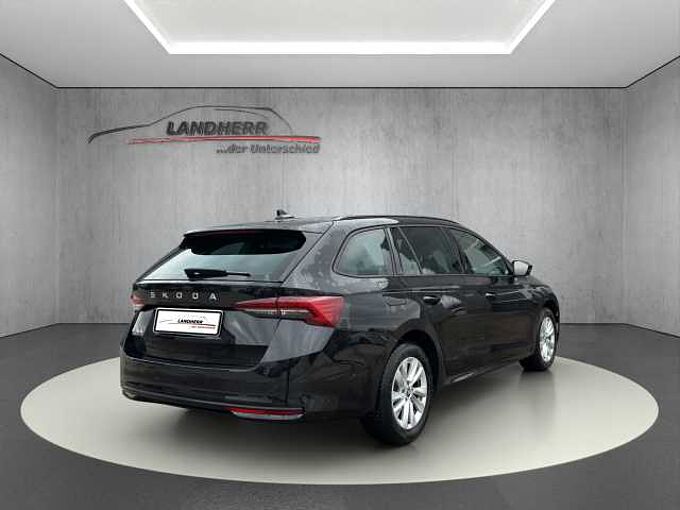 SKODA Octavia Combi TSI Selection  //5-J. Garantie /Navi/Sitzheizung el. Heckklappe