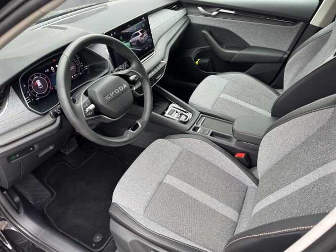 SKODA Octavia Combi TSI Selection  //5-J. Garantie /Navi/Sitzheizung el. Heckklappe