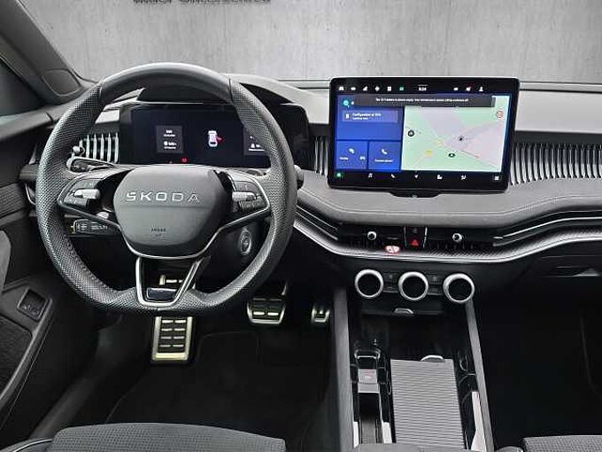 SKODA Superb Combi Sportline TSI Hybrid 5.Jahre Garantie / el. Heckklappe