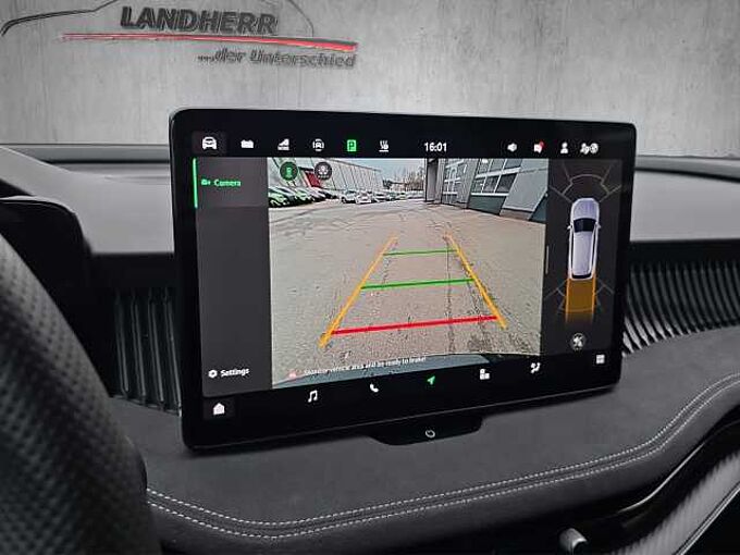 SKODA Superb Combi 1.5 TSI Hybrid Sportline //Kamera /Navi/Winterpaket