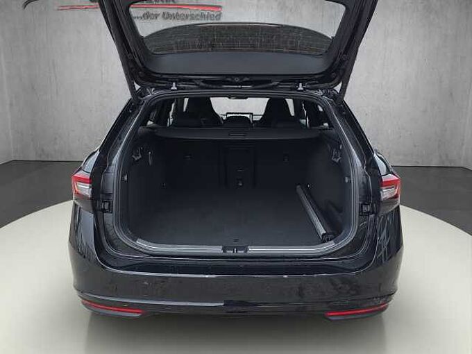 SKODA Superb Combi 1.5 TSI Hybrid Sportline //Kamera /Navi/Winterpaket