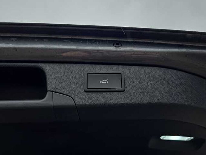 SKODA Superb Combi Sportline TSI Hybrid 5.Jahre Garantie /el. Heckklappe