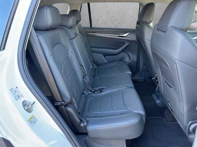 SKODA Kodiaq 4x4 Selection 5.J Garantie/Leder/AHK....