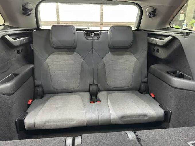 SKODA Kodiaq 4x4 Selection 5. J Garantie/ AHK / 7-Sitze