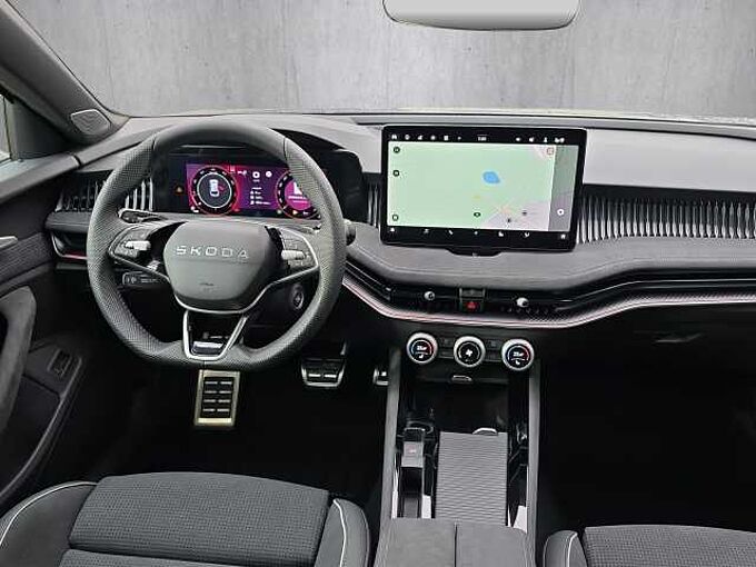 SKODA Superb 2.0 TSI 4x4 Sportline //Head-Up/Pano/AHK