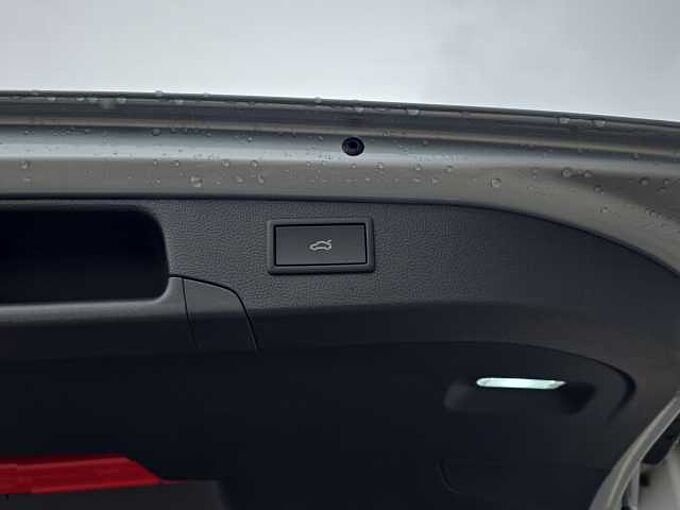 SKODA Superb 2.0 TSI 4x4 Sportline //Head-Up/Pano/AHK