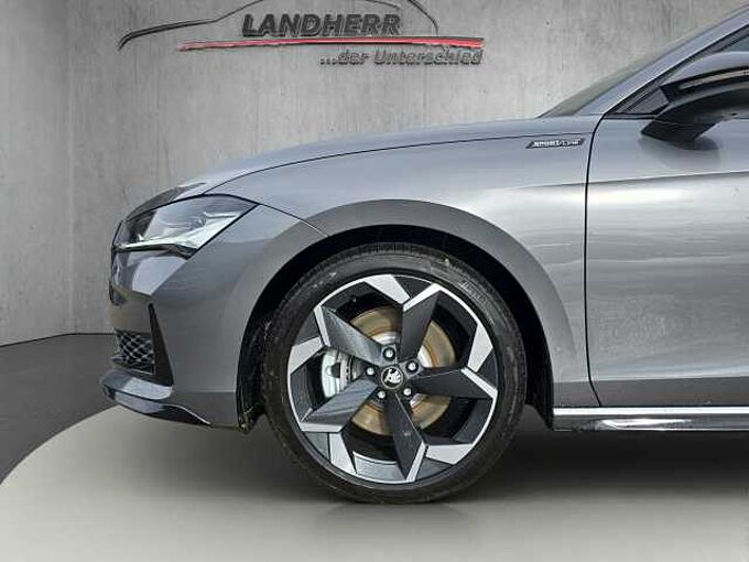 SKODA Superb 2.0 TSI 4x4 Sportline //Head-Up/Pano/AHK