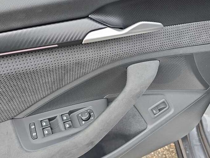 SKODA Superb 2.0 TSI 4x4 Sportline //Head-Up/Pano/AHK