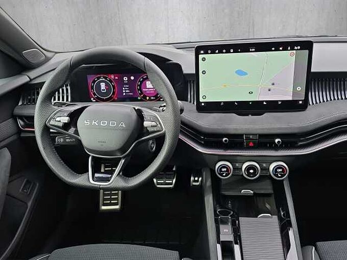 SKODA Superb 2.0 TSI 4x4 Sportline //Head-Up/Pano/AHK