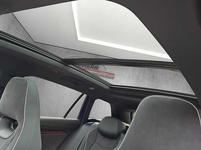 SKODA Superb 2.0 TSI 4x4 Sportline //Head-Up/Pano/AHK