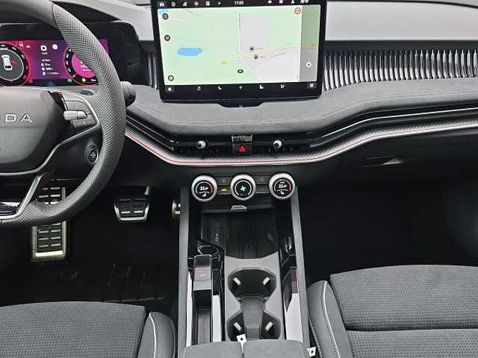 SKODA Superb 2.0 TSI 4x4 Sportline //Head-Up/Pano/AHK