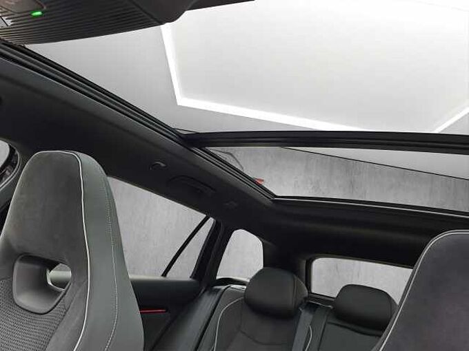 SKODA Superb 2.0 TSI 4x4 Sportline //Head-Up/Pano/AHK