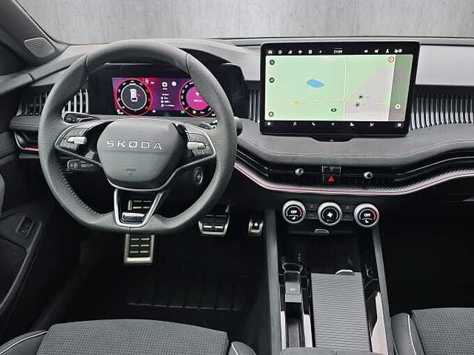 SKODA Superb 2.0 TDI 4x4 Sportline //Head-Up/AHK/ Pano