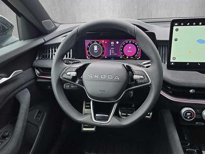 SKODA Superb 2.0 TDI 4x4 Sportline //Head-Up/AHK/ Pano