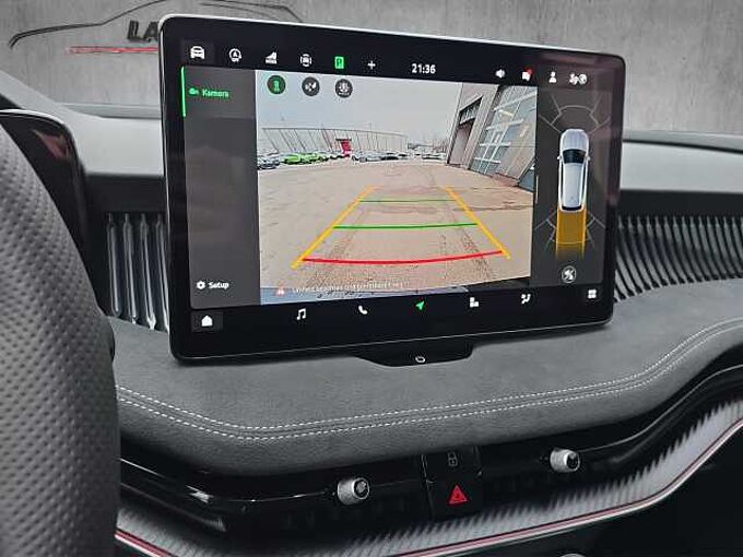 SKODA Superb 2.0 TDI 4x4 Sportline //Head-Up/AHK/ Pano