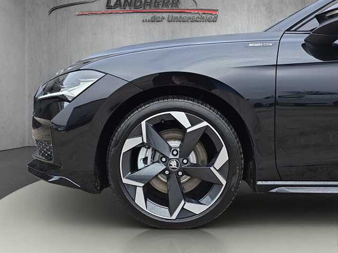 SKODA Superb 2.0 TDI 4x4 Sportline //Head-Up/AHK/ Pano