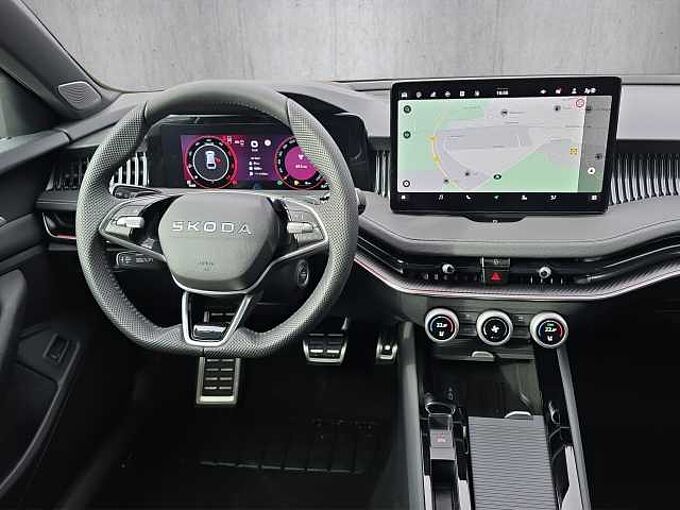 SKODA Superb 2.0 TDI 4x4 Sporline //AHK/Pano/Leder /Head-Up